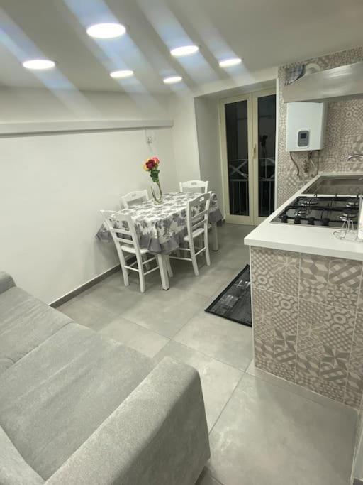 Casa Regina Villa Napoli Esterno foto